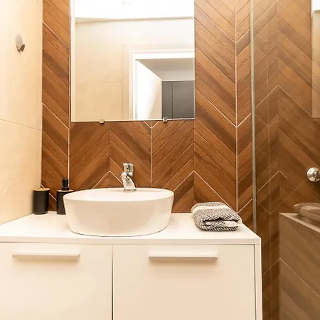 Delmare Val Apartment