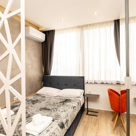 Delmare Val Apartment *